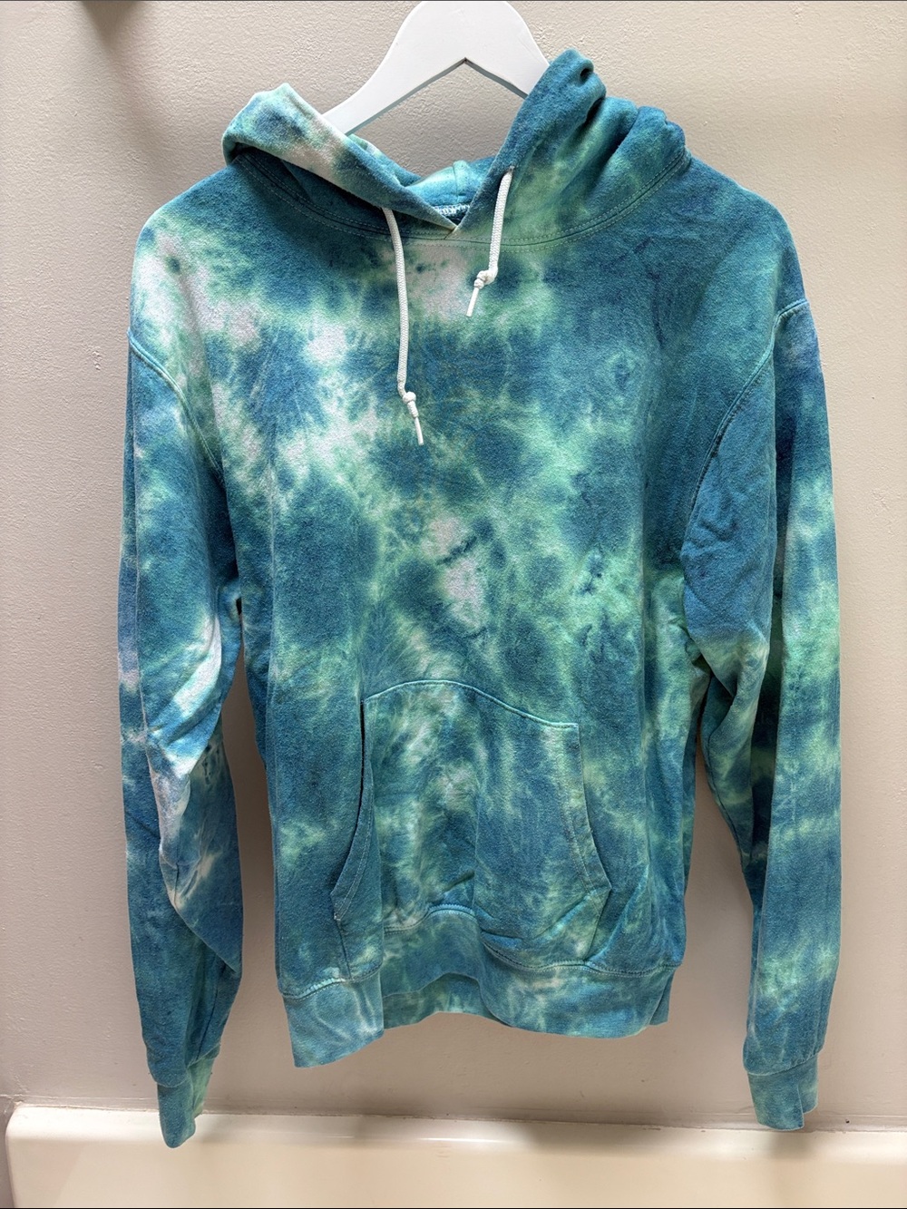 Artist Union Clothing Co. Tie-Dye Crewneck — Teal & Light Green